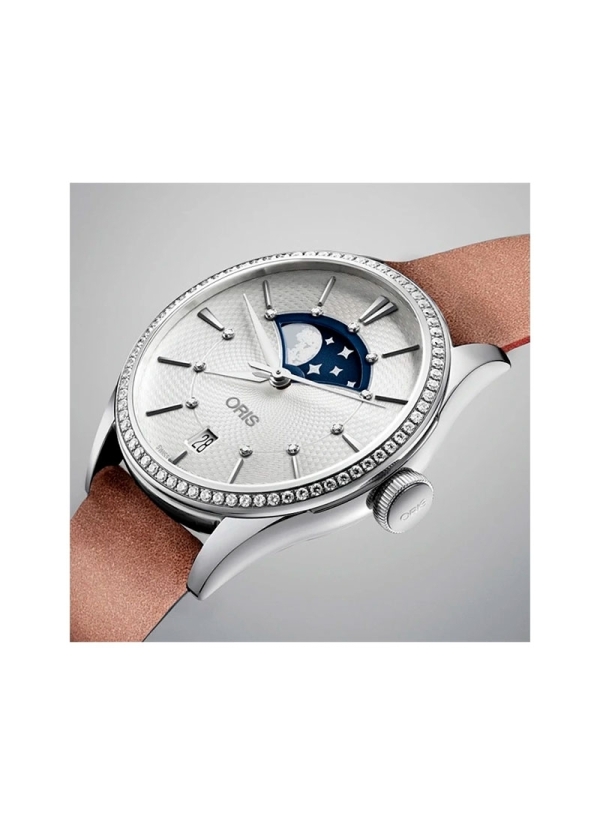 El Oris Artelier Date es un reloj de movimiento automático con reserva de marcha de 38h y ventanilla para fase de la luna, caja  2