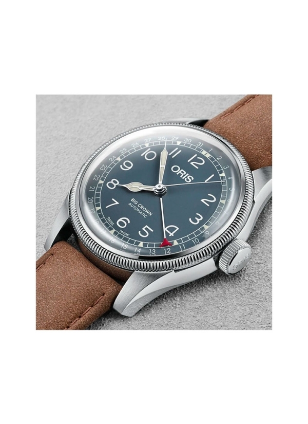 El Oris Big Crown Pointer Date es un reloj de movimiento automático con reserva de marcha de 38h en caja de acero de 40 mm, esfe 2