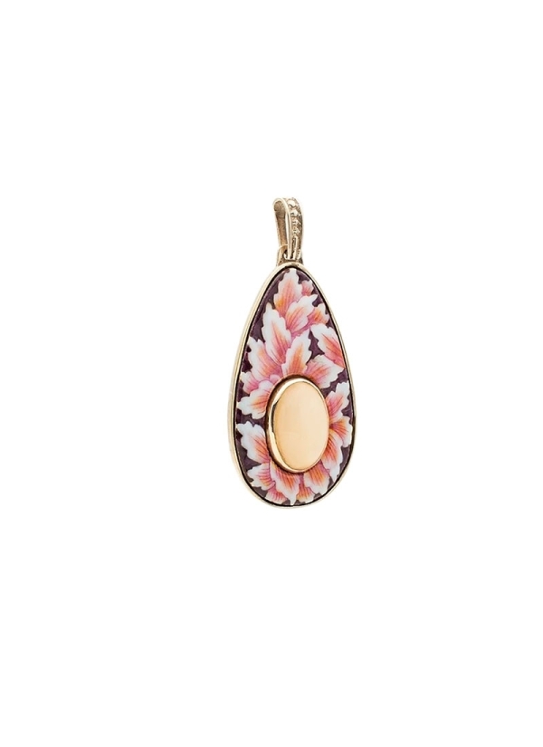 Colgante realizado con esmalte ópalo y transparente sobre plata. 
Plata rodinada y piedra luna 2