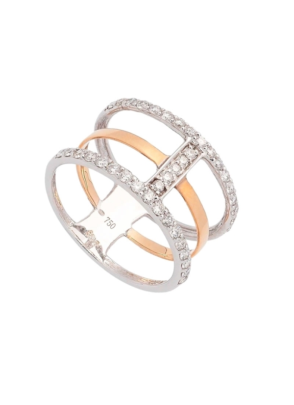 Anillo triple, con dos aros de oro blanco de 18Kt y un aro de oro rosa de 18Kt. Los aros de oro blanco llevan engastados en garr
