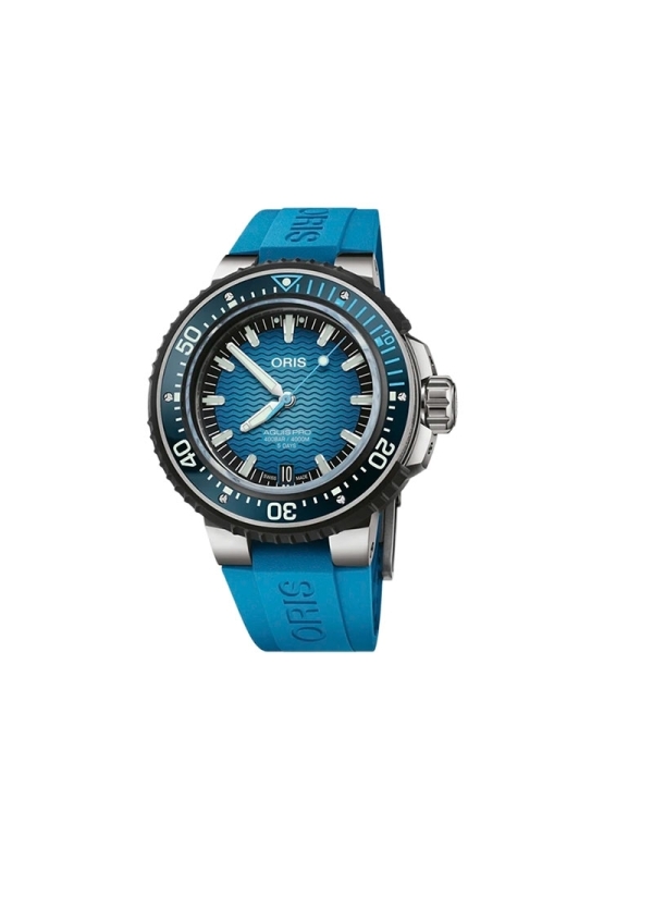 Reloj automático con reserva de marcha de hasta 120h, caja de titanio de 49,50 mm, esfera azul con ventana de fecha con correa d