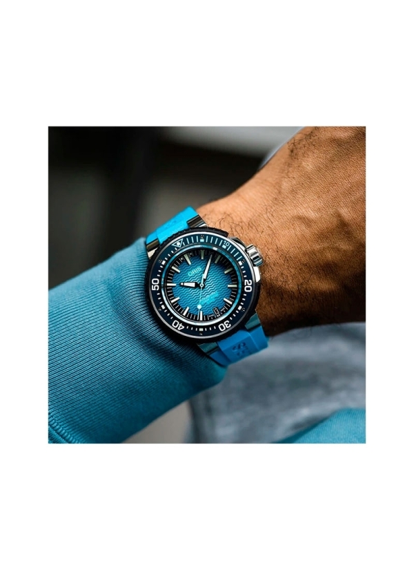 Reloj automático con reserva de marcha de hasta 120h, caja de titanio de 49,50 mm, esfera azul con ventana de fecha con correa d 2