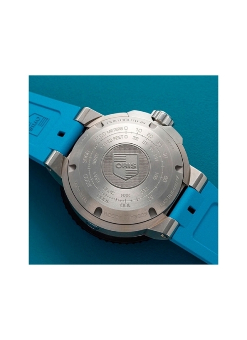 Reloj automático con reserva de marcha de hasta 120h, caja de titanio de 49,50 mm, esfera azul con ventana de fecha con correa d