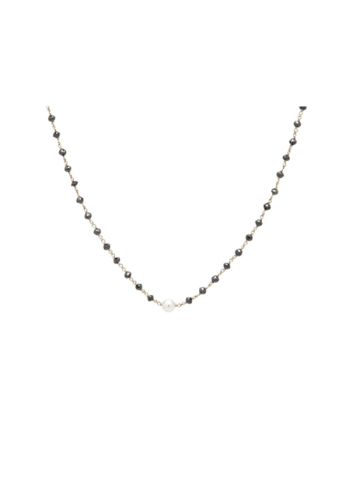 Cadena de oro rosa de 18Kt y 45cm de largo, que lleva entorchada en ella 63 rondelles de diamante negro, con un peso total de 9,