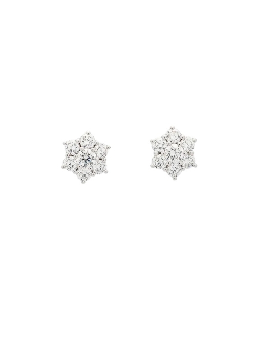 Pendientes de oro blanco de 18Kt, hechos a mano, compuestos por un brillante central rodeado de otros 6 haciendo un ligero efect
