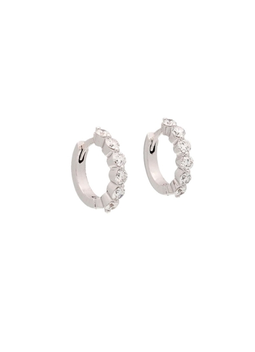 Criollas de oro blanco de 18Kt, hechas a mano con diamantes talla brillante de 2,60-2,65mm con un peso total de 0,83ct con calid