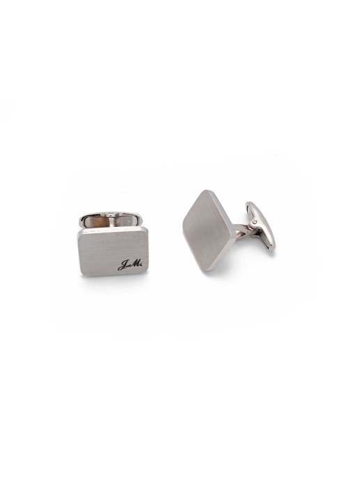 Gemelos de oro blanco mate de 18Kt, con forma de rectángulo de 15 x 12,5mm.