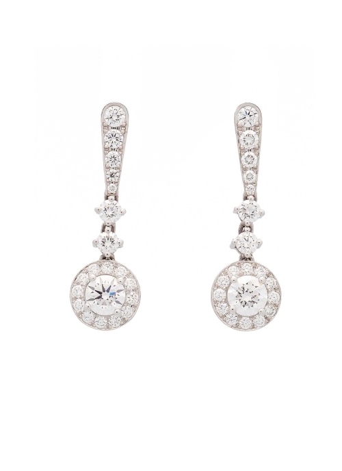 Pendientes de oro blanco de 18Kt, hechos a mano. Gota invertida, unida por 2 garras a una orla con una piedra central montada en