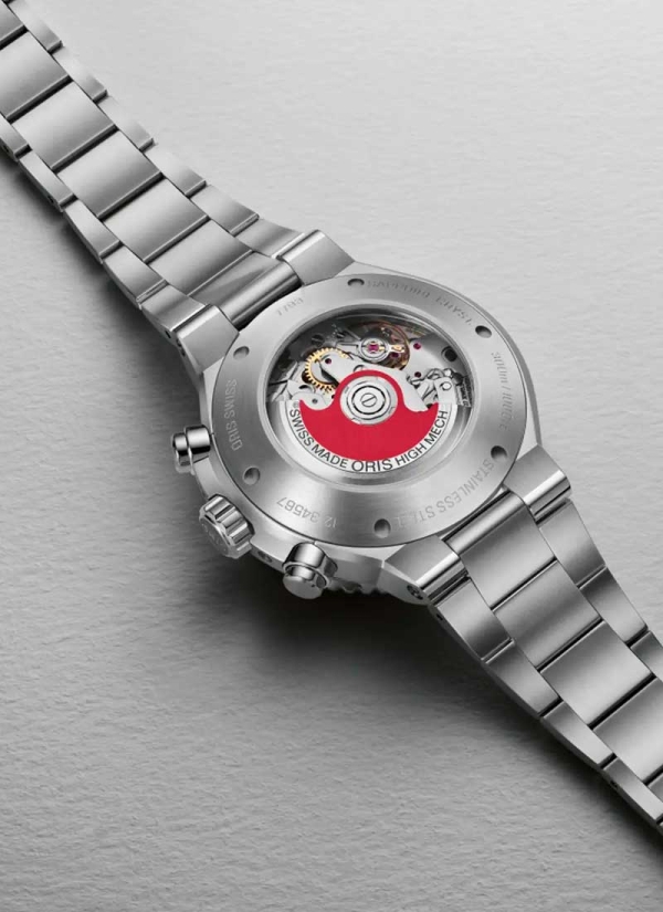 Reloj cronógrafo automático con reserva de marcha de hasta 62h en caja de acero de 43,50 mm, esfera azul y ventana de fecha, pul 2