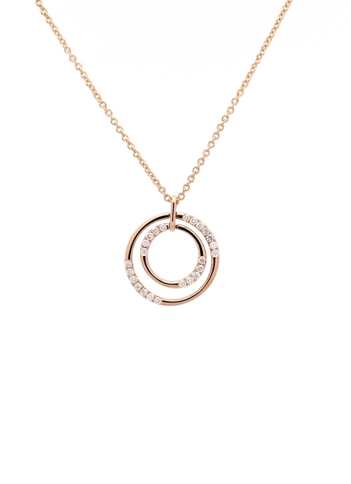 Cadena y colgante de oro rosa de 18Kt. Dos círculos concéntricos, parte lisa y parte con diamantes, talla brillante, con un peso