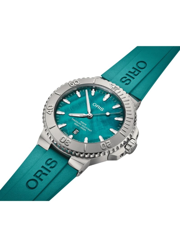 Presentamos el New York Harbor Limited Edition II para el Billion Oyster Project. Se basa en el Aquis Date y tiene una esfera ve 2