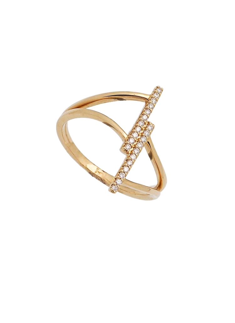 Anillo de oro amarillo de 18Kt con 2 barras engastadas con diamantes talla brillante (0,13ct) en el centro de un brazo liso y ab