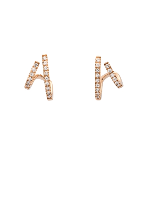 Pendientes de oro rosa de 18Kt con aspecto de criolla doble, una recta y otra inclinada que se adaptan al lóbulo. Diamantes tall