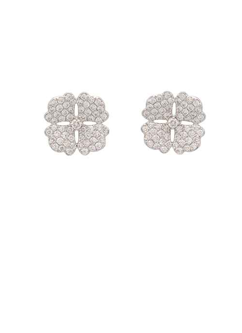 Pendientes de oro blanco de 18Kt, compuestos por pavé de diamantes talla brillante dispuestos en forma de trébol de 4 hojas (10m