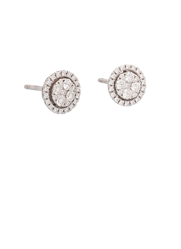 Pendientes de oro blanco de 18Kt. Motivo circular central formado por varios diamantes talla brillante, rodeados de una fina orl