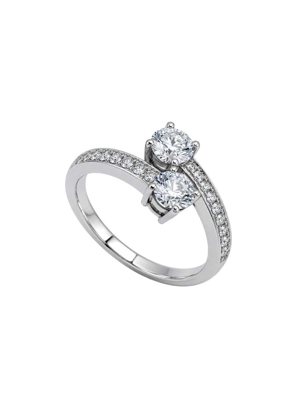 Anillo de oro blanco de 18Kt, hecho a mano. Tu y yo con 2 diamantes talla brillante de 0,42ct cada uno, certificados GIA E VS1 3